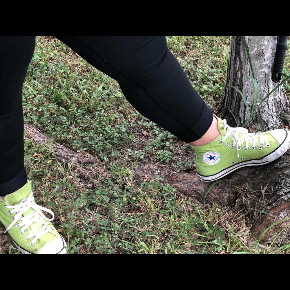 Light Green Converse women’s size 9